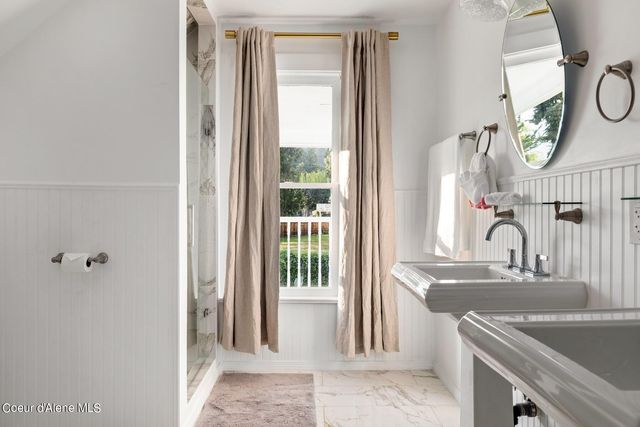 6955 Apple Alley, Bonners Ferry, ID 83805