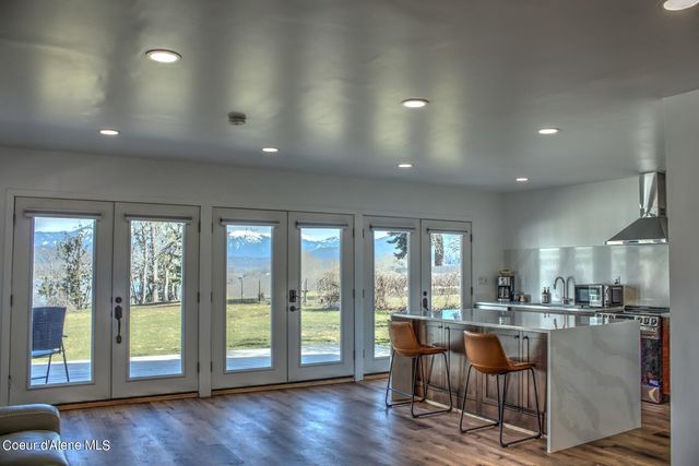 6955 Apple Alley, Bonners Ferry, ID 83805