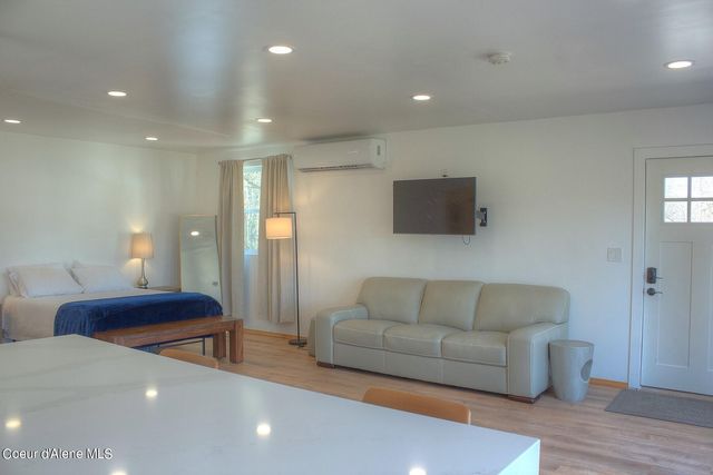 6955 Apple Alley, Bonners Ferry, ID 83805