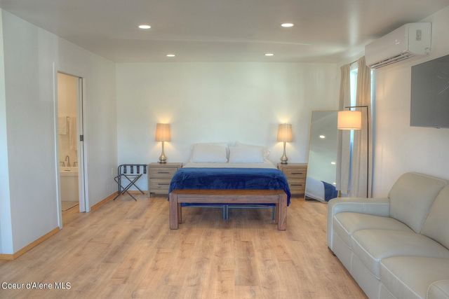 6955 Apple Alley, Bonners Ferry, ID 83805