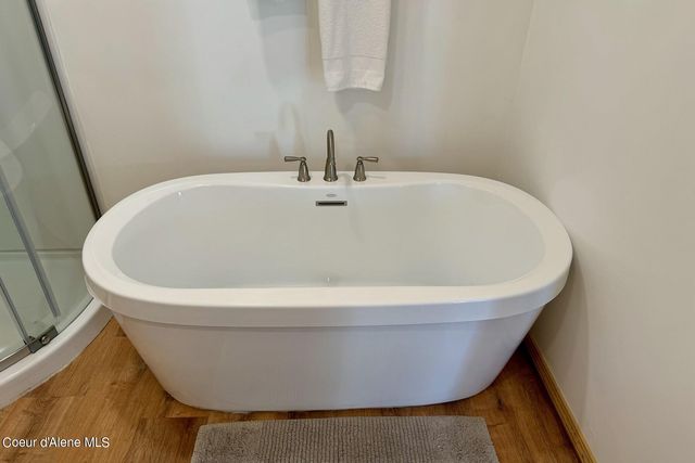 6955 Apple Alley, Bonners Ferry, ID 83805