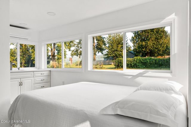 6955 Apple Alley, Bonners Ferry, ID 83805