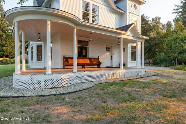 6955 Apple Alley, Bonners Ferry, ID 83805