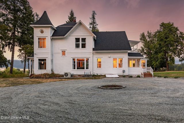 6955 Apple Alley, Bonners Ferry, ID 83805