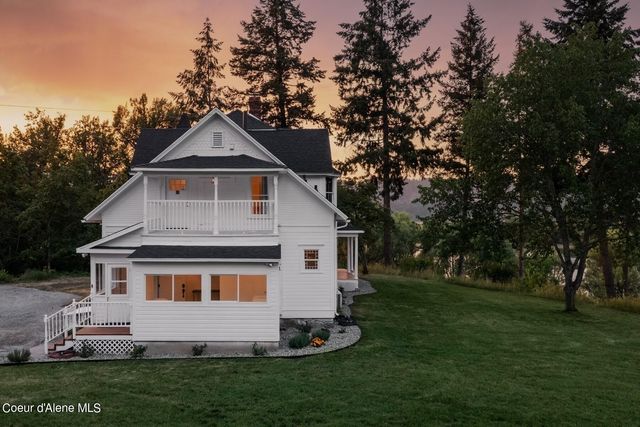 6955 Apple Alley, Bonners Ferry, ID 83805