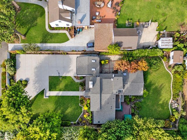 3635 Country Club Blvd, Stockton, CA 95204