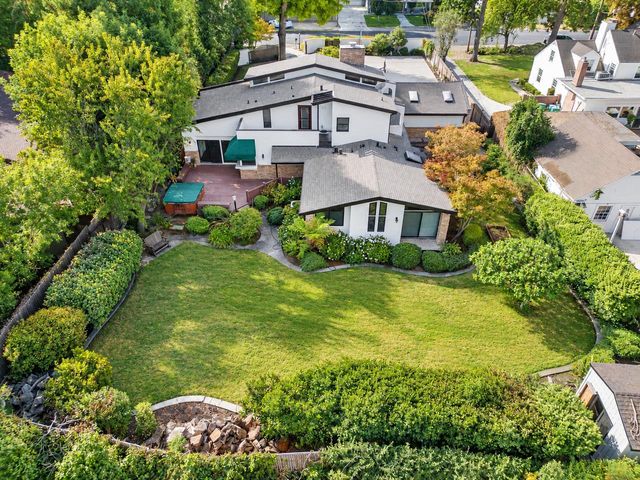 3635 Country Club Blvd, Stockton, CA 95204