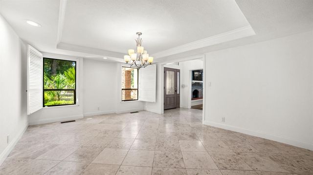 3635 Country Club Blvd, Stockton, CA 95204