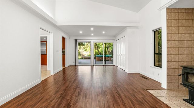3635 Country Club Blvd, Stockton, CA 95204