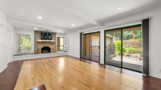 3635 Country Club Blvd, Stockton, CA 95204
