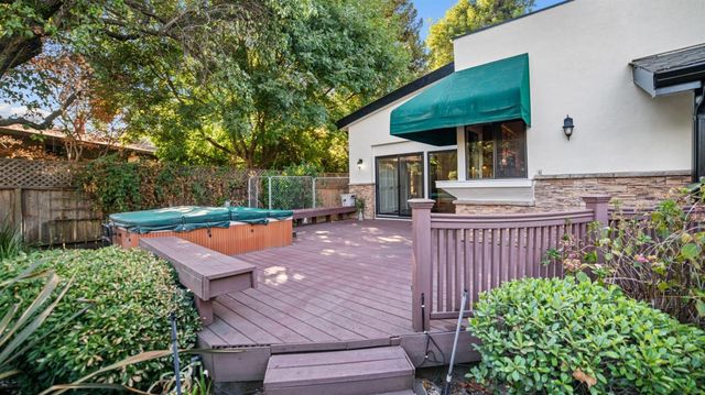 3635 Country Club Blvd, Stockton, CA 95204
