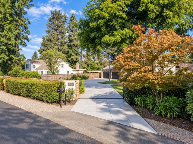 3635 Country Club Blvd, Stockton, CA 95204