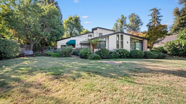 3635 Country Club Blvd, Stockton, CA 95204