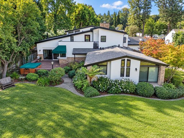 3635 Country Club Blvd, Stockton, CA 95204