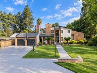 3635 Country Club Blvd, Stockton, CA 95204