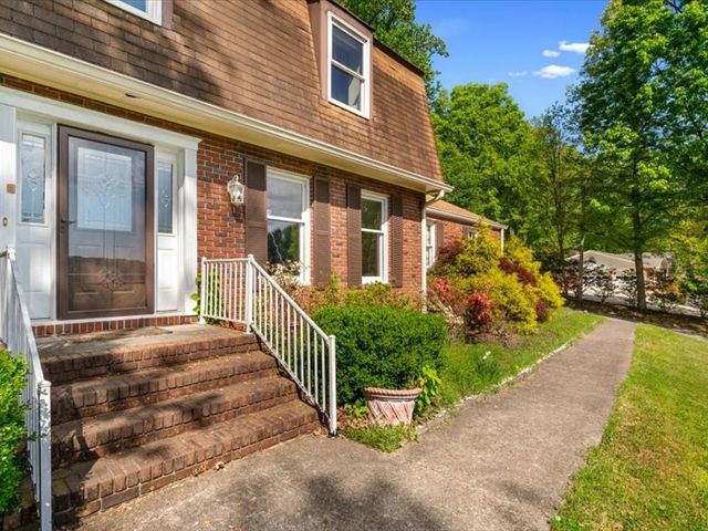 1005 Rocky Lane, Dalton, GA 30720