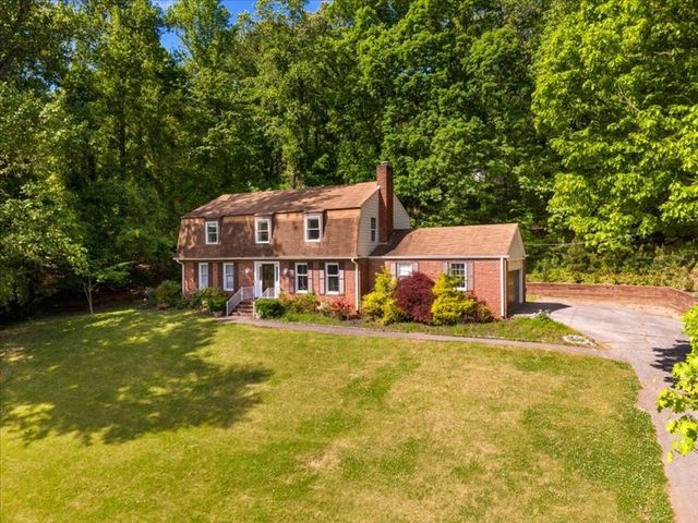 1005 Rocky Lane, Dalton, GA 30720