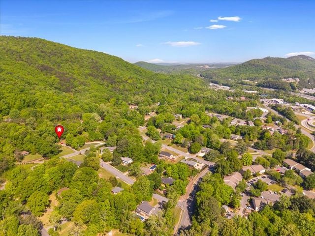 1005 Rocky Lane, Dalton, GA 30720