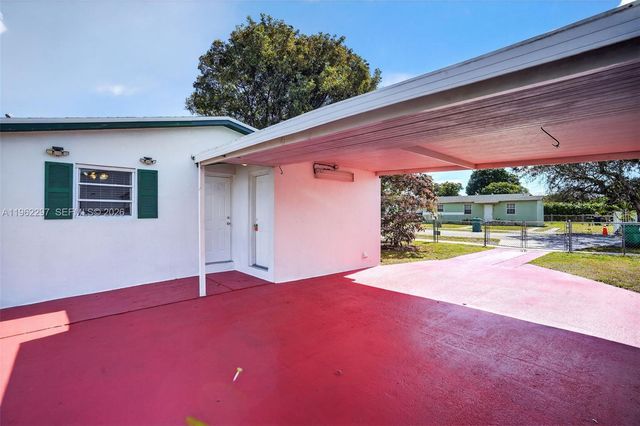 10325 149, Miami, FL 33176