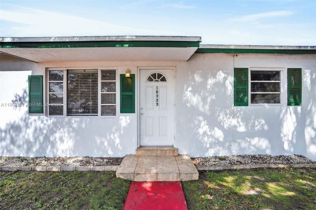 10325 149, Miami, FL 33176