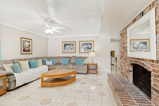 1429 Meandering Way, Garland, TX 75040