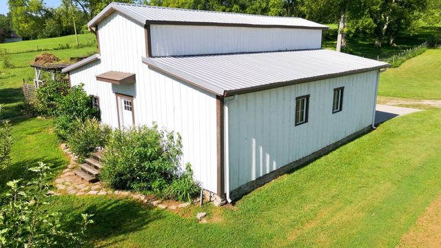 4824 Campbellsville Pike, Columbia, TN 38401