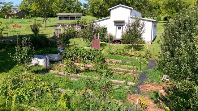 4824 Campbellsville Pike, Columbia, TN 38401