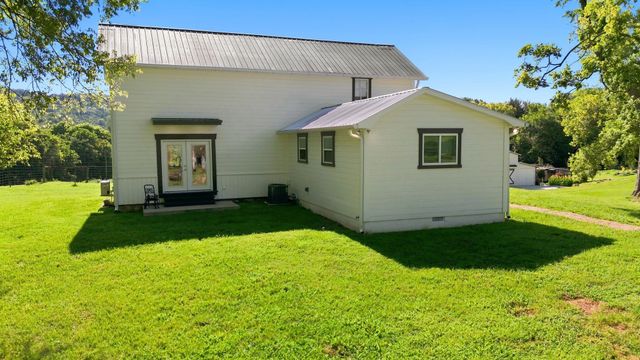 4824 Campbellsville Pike, Columbia, TN 38401