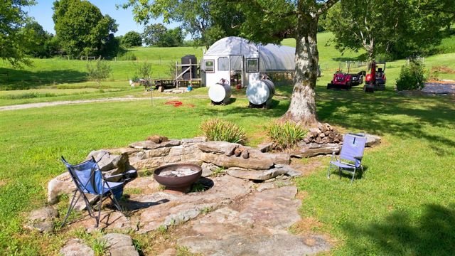 4824 Campbellsville Pike, Columbia, TN 38401