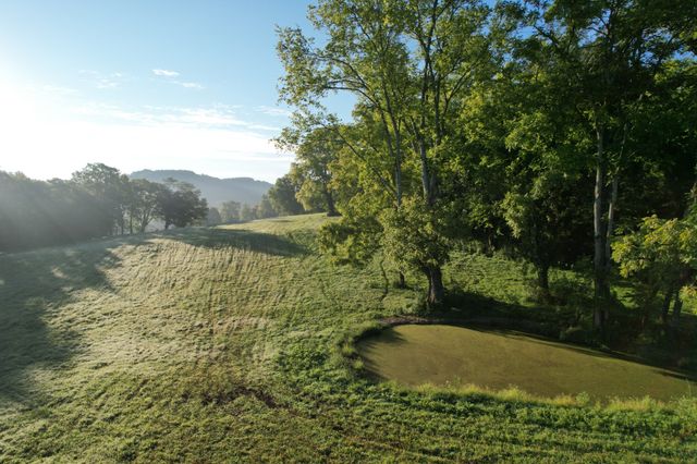 4824 Campbellsville Pike, Columbia, TN 38401