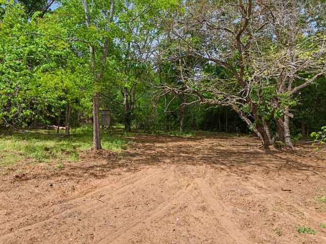 25033 Country Club Rd, Gladewater, TX 75647