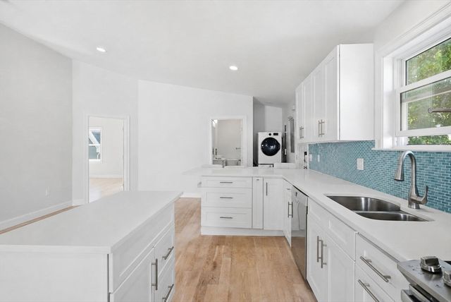 34 Underhill St 4, Winthrop, MA 02152