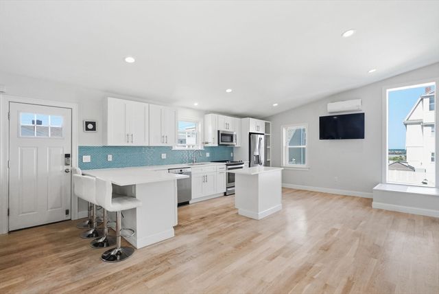 34 Underhill St 4, Winthrop, MA 02152
