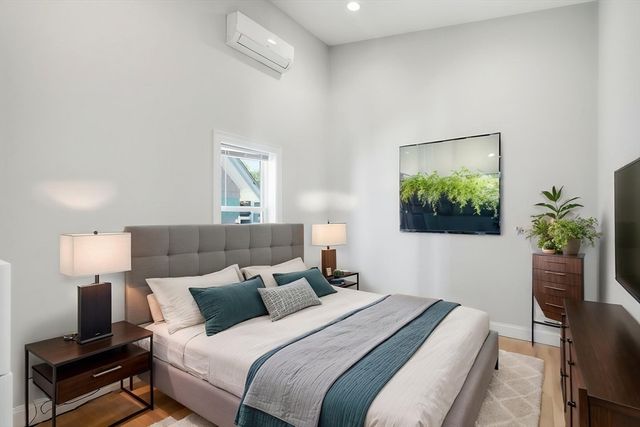 34 Underhill St 4, Winthrop, MA 02152