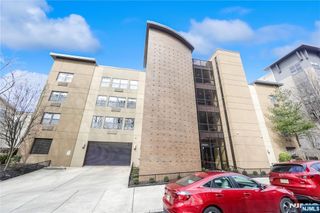 5711 Jeff Street 402, West New York, NJ 07093
