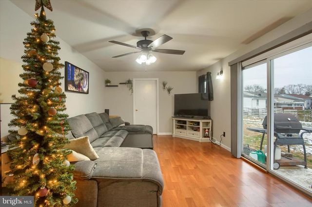 17 COURTLAND RD, Camp Hill, PA 17011