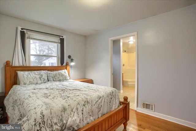 17 COURTLAND RD, Camp Hill, PA 17011