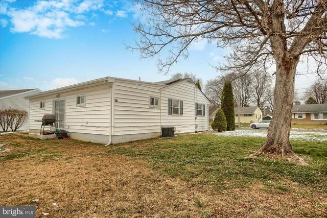 17 COURTLAND RD, Camp Hill, PA 17011