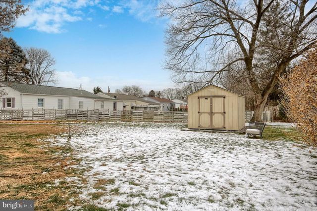 17 COURTLAND RD, Camp Hill, PA 17011