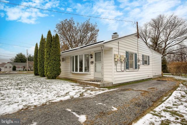 17 COURTLAND RD, Camp Hill, PA 17011