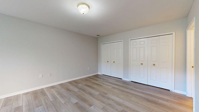 2767 S Knightsbridge Circle, Ann Arbor, MI 48105