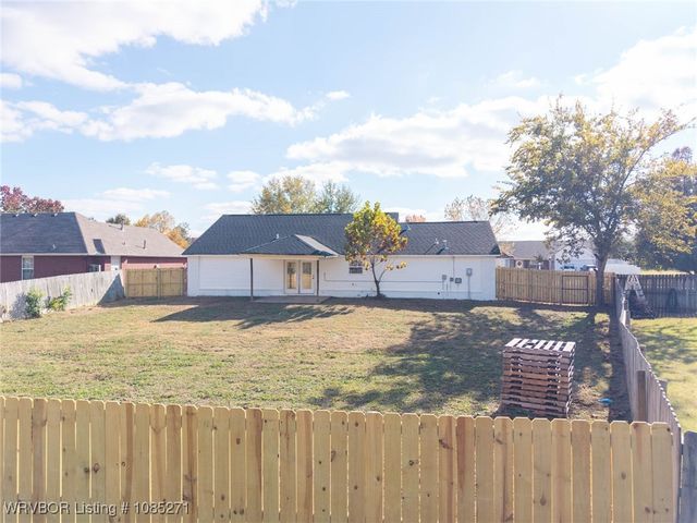 1812 Appaloosa Drive, Greenwood, AR 72936