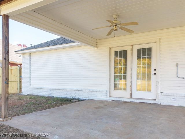 1812 Appaloosa Drive, Greenwood, AR 72936