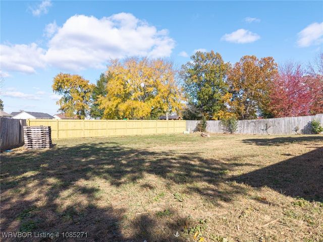 1812 Appaloosa Drive, Greenwood, AR 72936