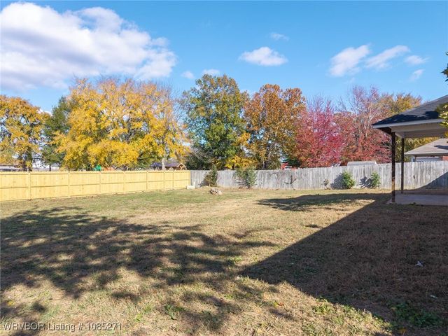 1812 Appaloosa Drive, Greenwood, AR 72936