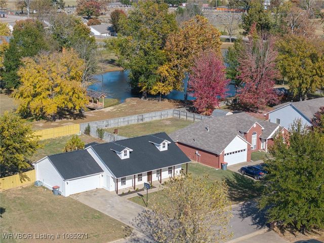 1812 Appaloosa Drive, Greenwood, AR 72936