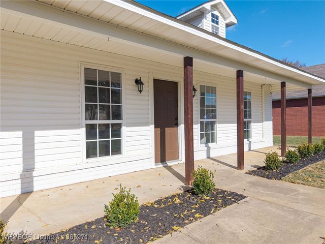 1812 Appaloosa Drive, Greenwood, AR 72936