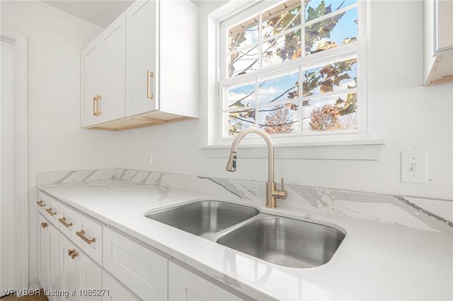 1812 Appaloosa Drive, Greenwood, AR 72936