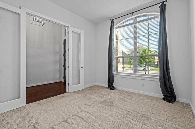 116 Texon DR, Liberty Hill, TX 78642