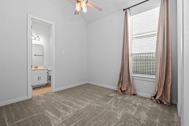 116 Texon DR, Liberty Hill, TX 78642